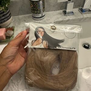 Bellami blonde Hair pony tail